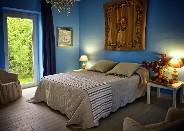 לינה וארוחת בוקר Casa Solares 4*