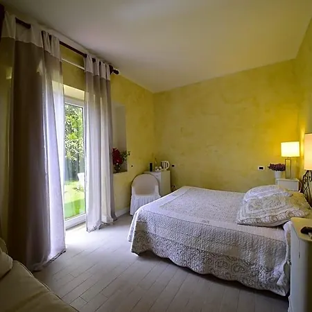Bed & Breakfast Casa Solares 4*