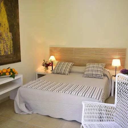 Casa Solares Frühstückspension Solfara Mare