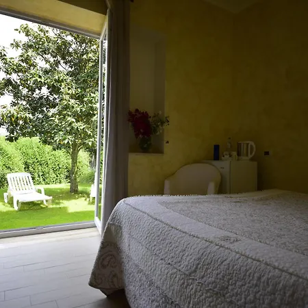 Casa Solares Frühstückspension Solfara Mare